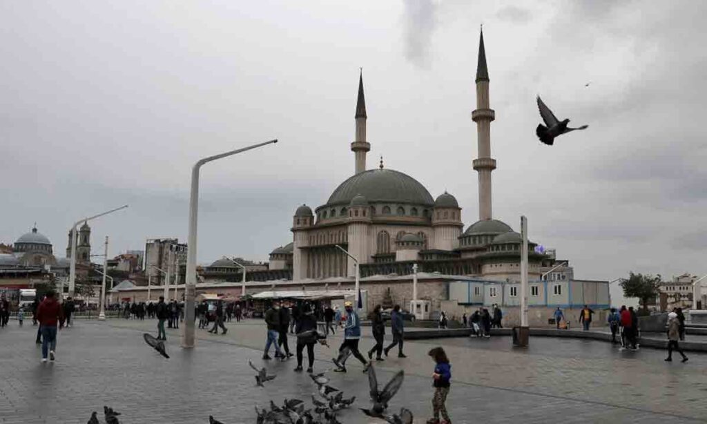 تصویر مسجد تکسیم استانبول