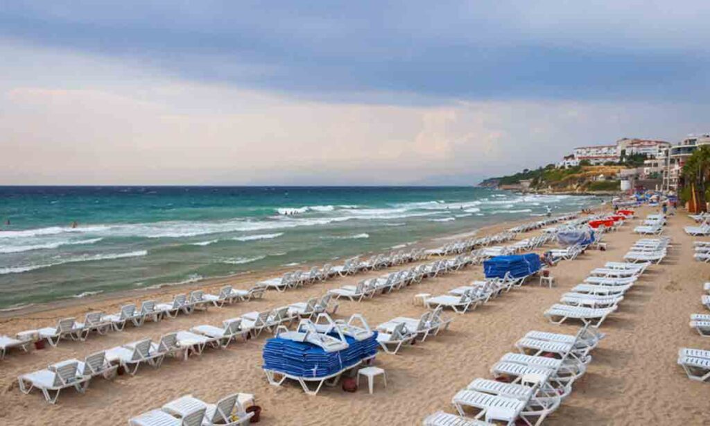 تصویر ساحل کوش آداسی یکی از بهترین سواحل ترکیه