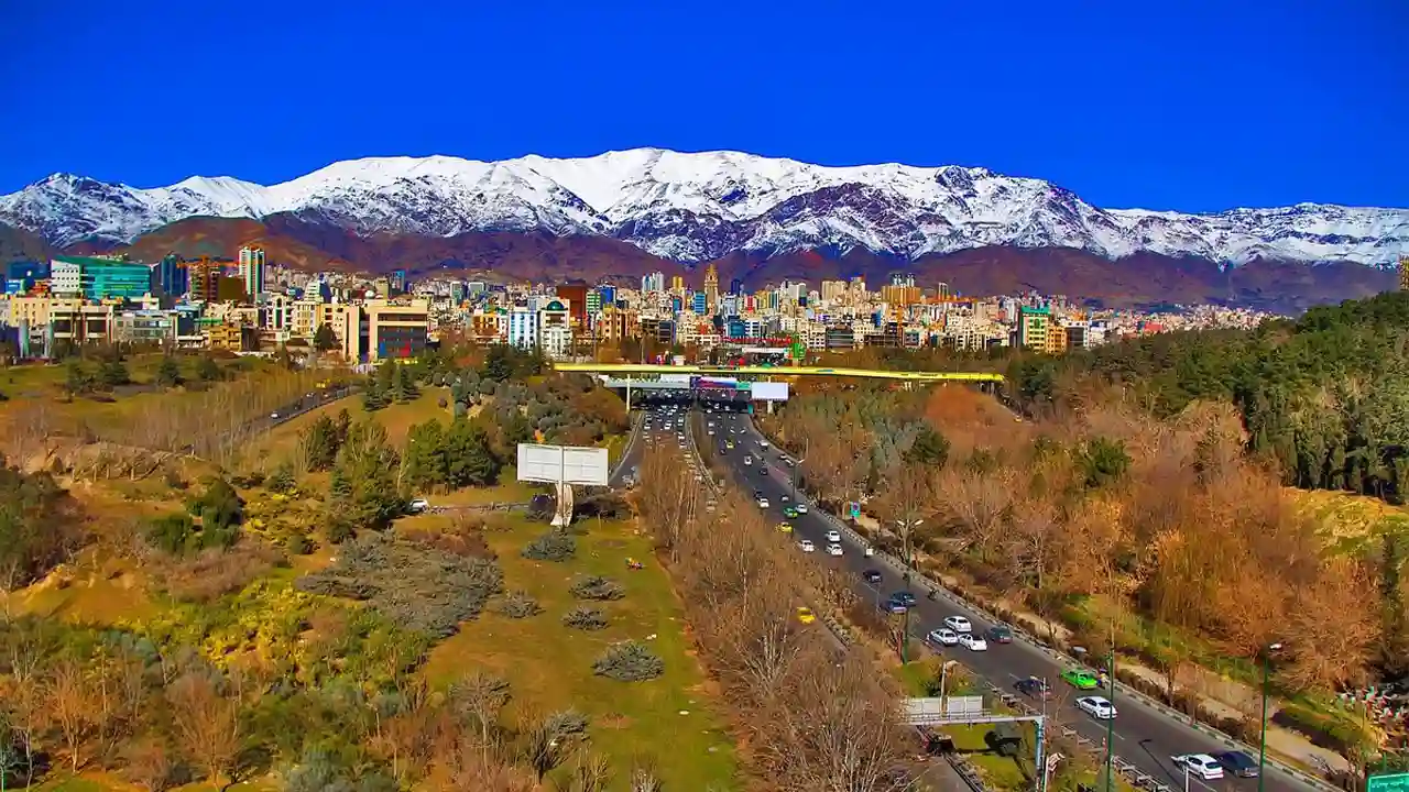 تصویر بزرگراهی در تهران