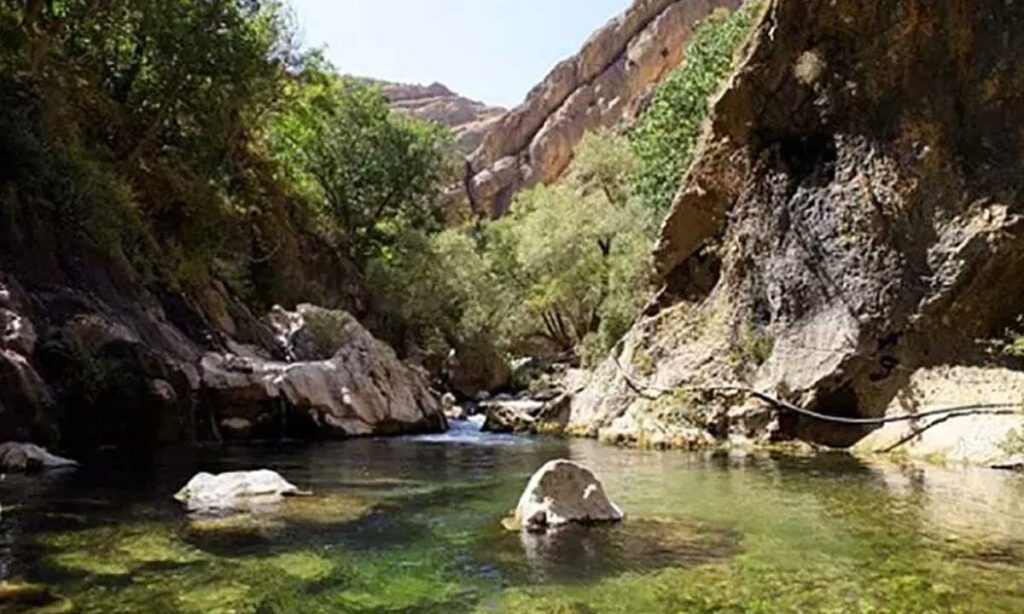 تصویری از طبیعت روستای قلات شیراز